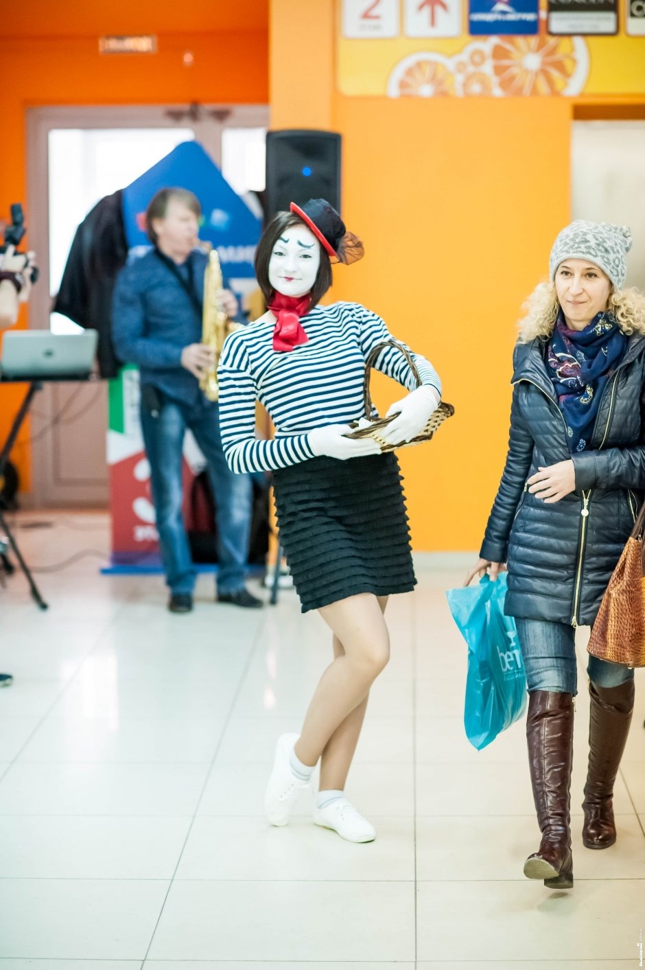 8 марта в ТЦ ОРАНЖ 8 марта в ТЦ ОРАНЖ