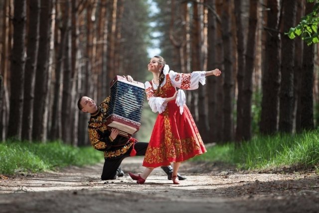Услышать время и воспеть