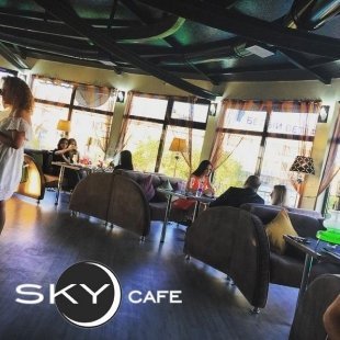 Sky Cafe – Европейская и японская кухня в самом романтичном месте в городе.