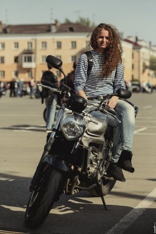 Екатерина (Тольятти), 24 года, менеджер.  Yamaha F36/600.