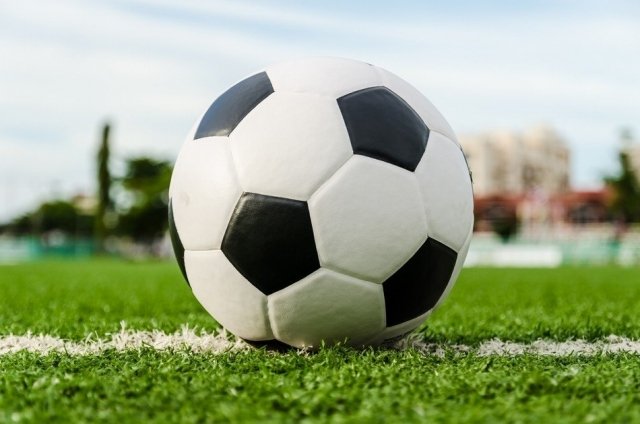 Юные футболисты из Сургута выиграли первенство региона  по футболу среди юношей