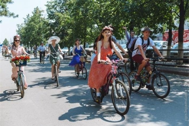 У челябинской публичной библиотеки откроется велопарковка 