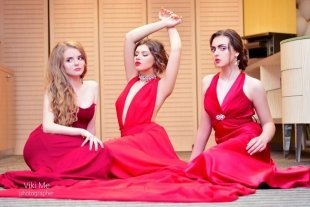 Lady in red