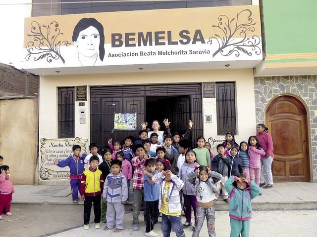 Волонтёры в школе в Перу