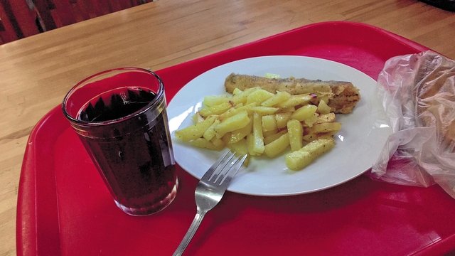 Обед в столовой «Патриот» в Челябинске