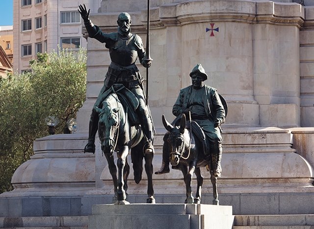 Памятник Дон Кихоту в Испании