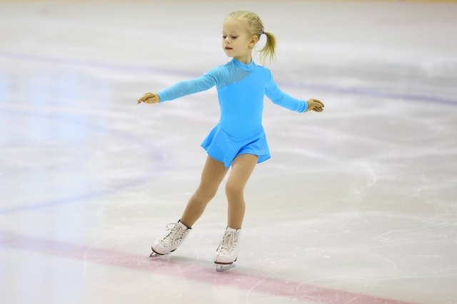 Самарских детей научат кататься на коньках.