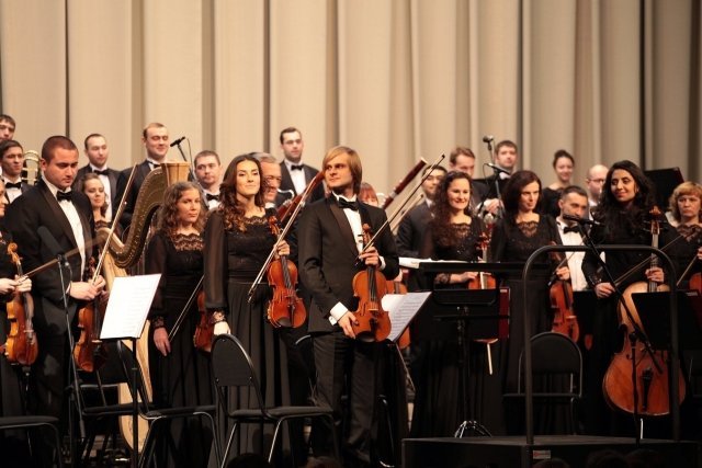 Школьники Тюмени смогут выступить на одной сцене с симфоническим оркестром