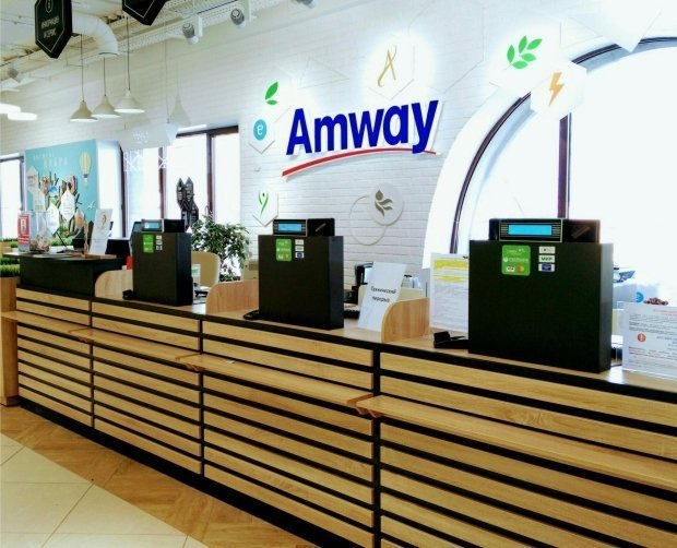 В центре Казани открыт современный торговый центр Amway