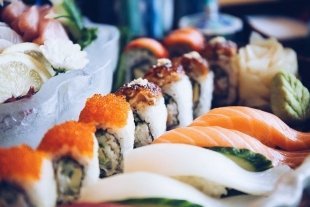 На Патриарших прудах открылся ресторан Sushi by Seiji.