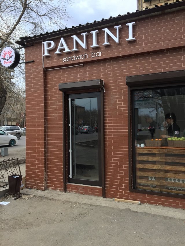 В Караганде на центральной улице открылся первый Panini bar