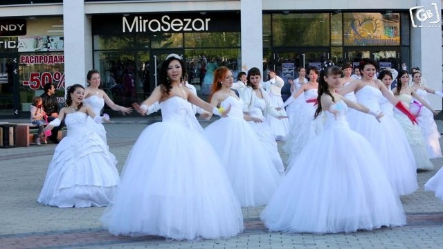 27 мая улицы Караганды украсят собой юные невесты