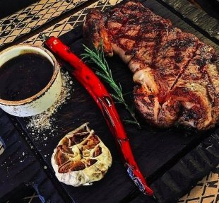На Павелецкой открылся ресторан MEATless.