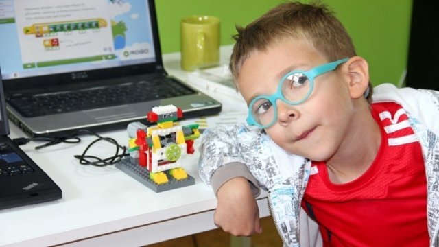 В ТРЦ «РиО» детей будут учить основам робототехники