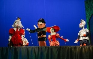 В театре кукол начинаются большие гастроли