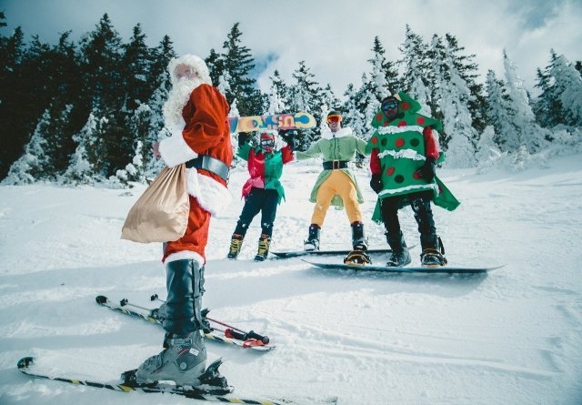 Прокат зимнего инвентаря в Ижевске: лыжи, тюбинги, коньки, сноуборды