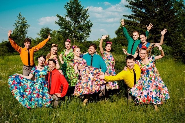 цветные платья