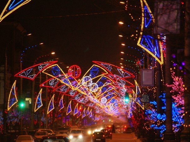 Филармонию, Коммунальный мост и другие здания Красноярска украсят подсветкой 