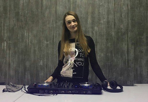 DJ Elena Fish, вечеринка