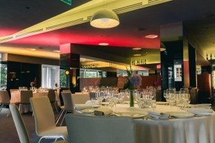 Ресторан Monk Екатеринбург отеля DoubleTree by Hilton представил новое меню
