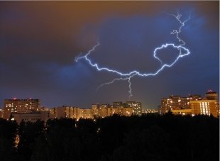 Теплую погоду в Сургуте в ближайшие дни сменят дожди и грозы