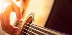 В Челнах проведут фестиваль гитарной песни "Батарейка"