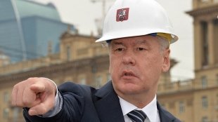 Хайп: почему москвичи хвалят Собянина за солнце на небе, холодную сторону подушки и новые джинсы