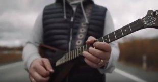 Сургутский музыкальный дуэт "Ремейк" записал свой кавер на песню Maroon 5 - Girls Like You/ ВИДЕО