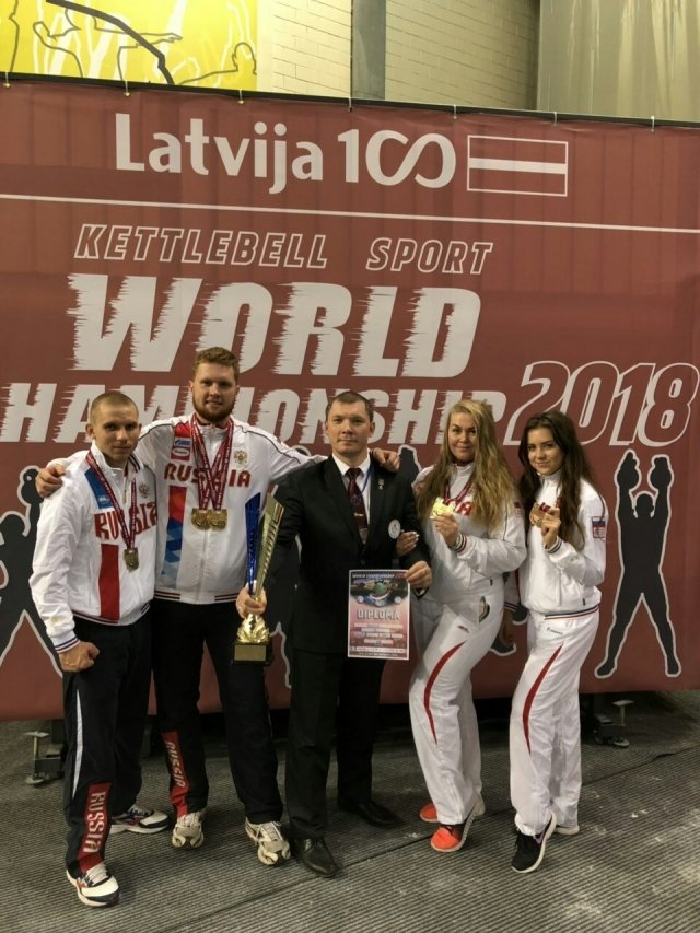Сургутяне привезли сразу 3 медали с Чемпионата Мира по гиревому спорту 2018