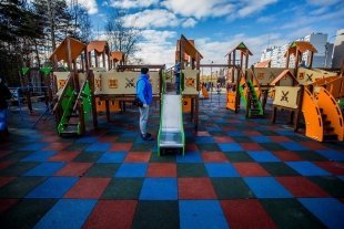 Реконструкция завершена! В Сургуте заработала игровая площадка "Фантазия"