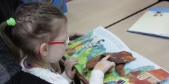 Златоустовцы мастерят книги для слабовидящих детей