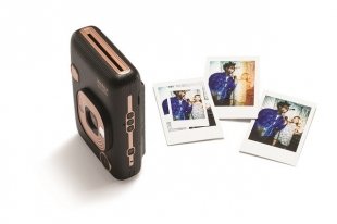 Интервью с Дмитрием Мухиным о фотоаппаратах Instax