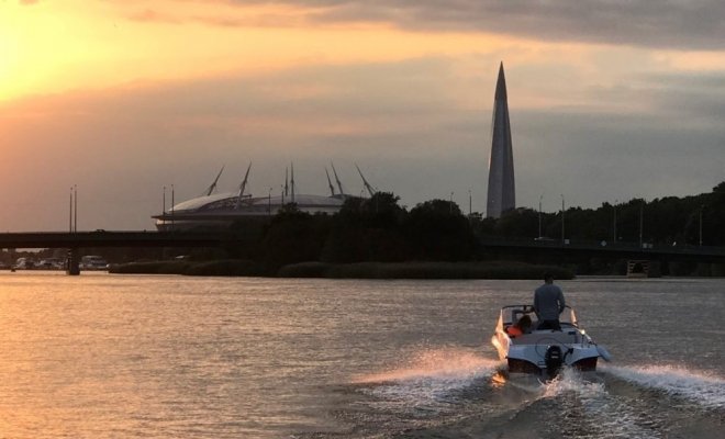 Прогулки по Неве на катере без капитана