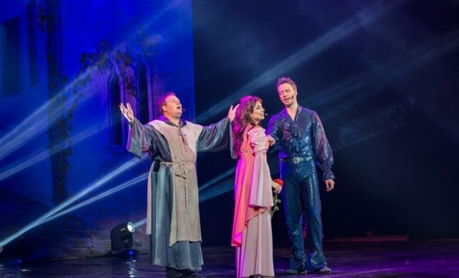 Мюзикл-шоу. «Нотр-Дам де Пари» и «Ромео и Джульетта»