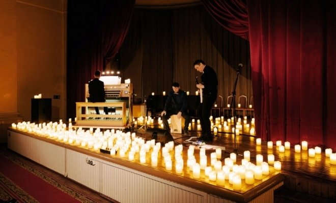 Мировые рок-хиты при свечах