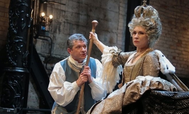 Любовь у трона