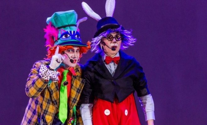 Алиса в Новогодней стране чудес