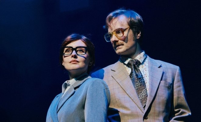 Служебный роман