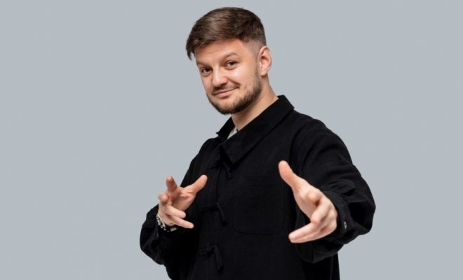 Алексей Жаров