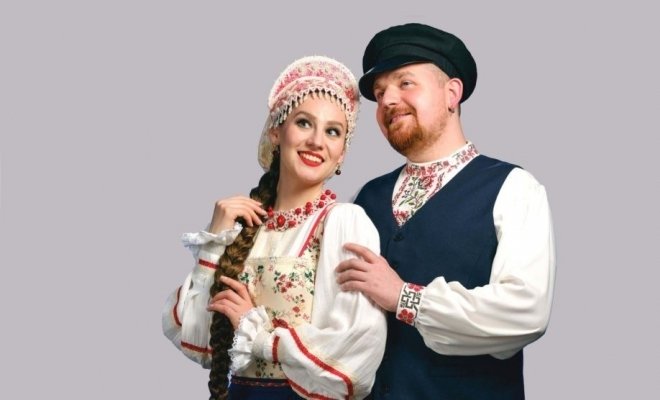 Уральский народный хор. Под веткой душистой сирени
