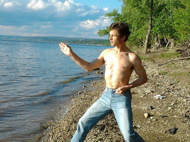 Сергей Китов, 42 года (Самооборона): "Изучение боевого искусства – это не процесс накапливания информации и имитация; это процесс познания и открытия того, что уже присутствует в тебе" Сергей Китов, 42 года (Самооборона): "Изучение боевого искусства – это не процесс накапливания информации и имитация; это процесс познания и открытия того, что уже присутствует в тебе"