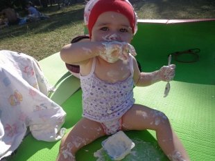 На фото Гарафиева Камилла Рамилевна в возрасте года и трех месяцев. Мама Камиллы ласково называет ее "Мой персик". Фото прислала Эльвира Гарафиева.