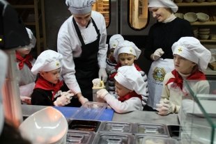 Школа юных рестораторов в ресторане «Scoozi». Готовим «Ньокки с курицей»