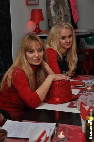 Гадание на кофейной гуще в кофейне CheeseCake, организованное Женским клубом Ольги Рябых.