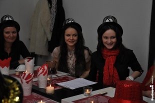 Гадание на кофейной гуще в кофейне CheeseCake, организованное Женским клубом Ольги Рябых.
