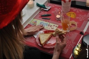 Гадание на кофейной гуще в кофейне CheeseCake, организованное Женским клубом Ольги Рябых.