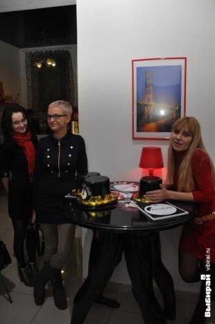 Гадание на кофейной гуще в кофейне CheeseCake, организованное Женским клубом Ольги Рябых.