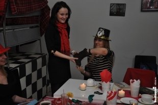 Гадание на кофейной гуще в кофейне CheeseCake, организованное Женским клубом Ольги Рябых.