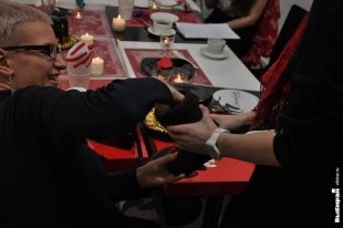 Гадание на кофейной гуще в кофейне CheeseCake, организованное Женским клубом Ольги Рябых.