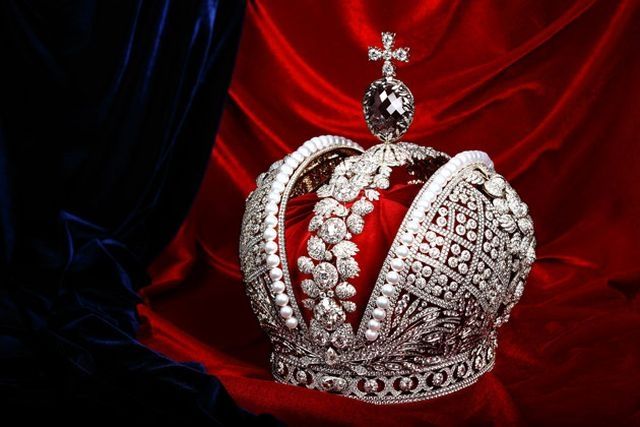 В Музей изобразительных искусств привезут реплику короны Российской Империи